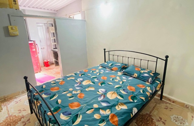 Cozy house in charming Mumbai with WiFi, AC