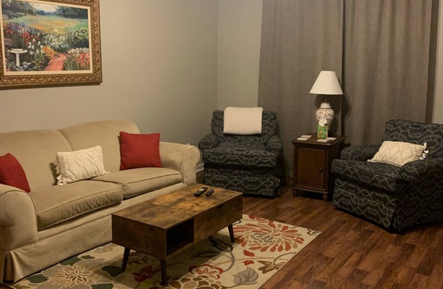 Cozy house in Oxford, MS close to everything: sports, food & Ole Miss!