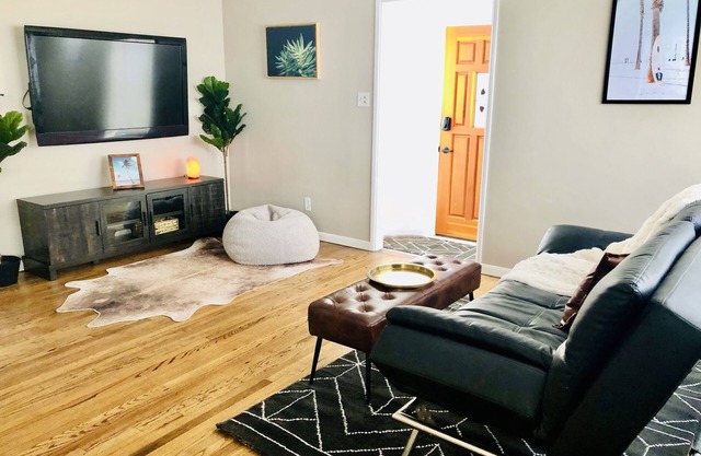 Cozy House in the Heart of the Valley