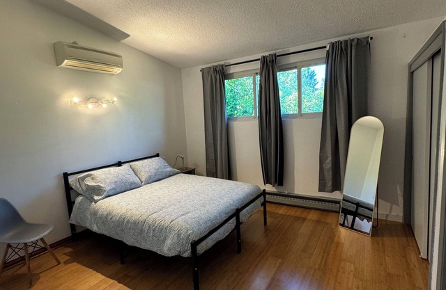 Cozy House in west Seattle