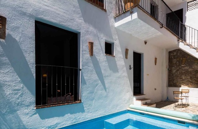 Maison confortable avec piscine et terrasse