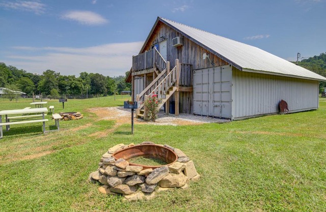 Cozy Huntsville Abode ATV Authorized Route Access