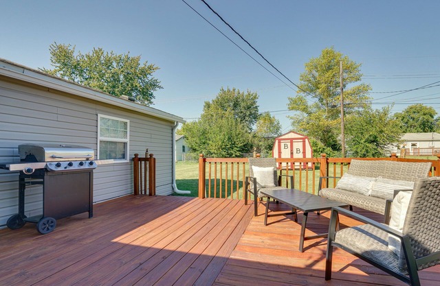 Cozy Indiana Home w/ Deck, Charcoal Grill & Yard!