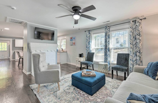 Cozy Kannapolis Home: Fenced Yard, Fire Pit!