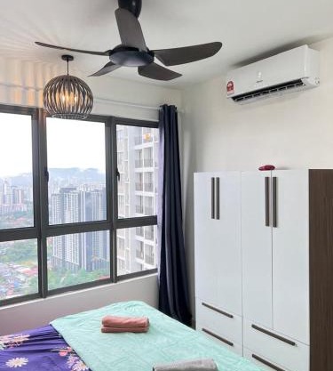 Cozy Kenwingston Platz KL 2-5 Pax2BR&2BR PakinNetf 4305A