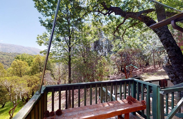Cozy lake-area cabin w/private firepit, deck, gas grill, wood fireplace, & A/C