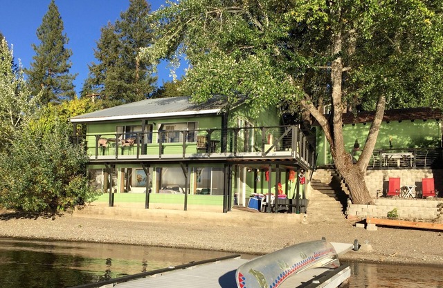 Cozy Lake Cabin W / Dock privé, Wifi, Golf .... Amusement!!!