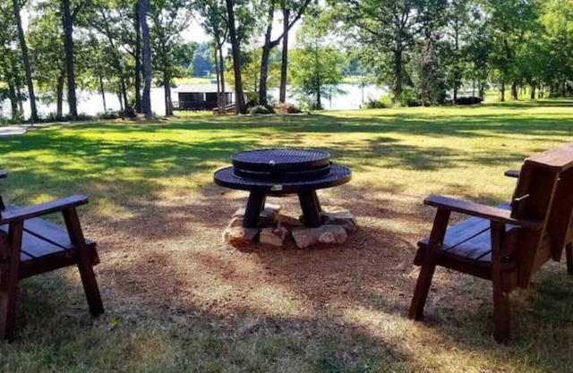 Cozy Lake Fork Cabin~private boat ramp, open-air dock & lift, fire pit