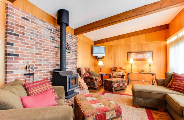 Cozy lac cabine w / quai privé et 2 bateau glisse sur le lac Coeur d'Alene