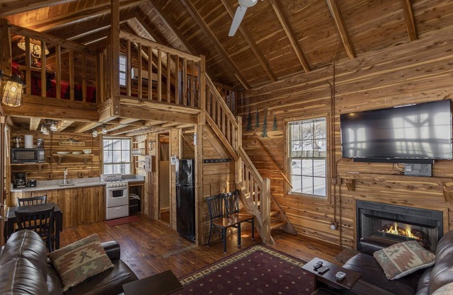 Cozy Lakeside Log Cabin on Stone Lake w/ 50 Wooded Acres & Trails.