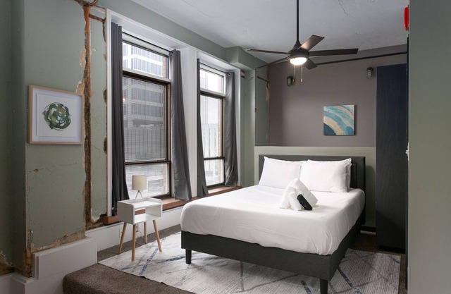 Cozy Loft Walk to UAB + In Heart of Downtown Bham