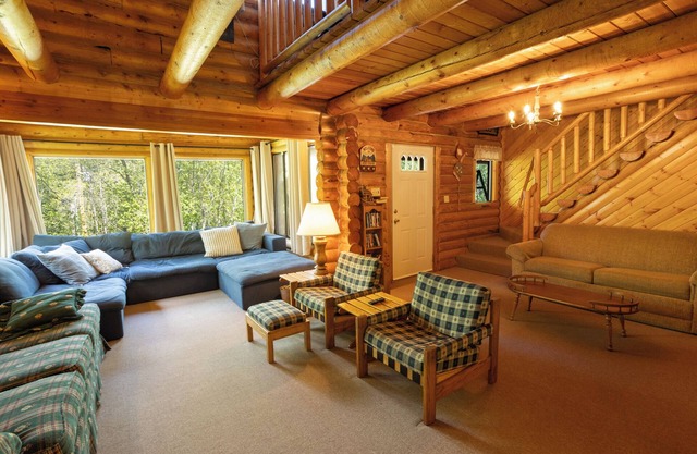 Cozy log cabin in Sundance Resort neighborhood.