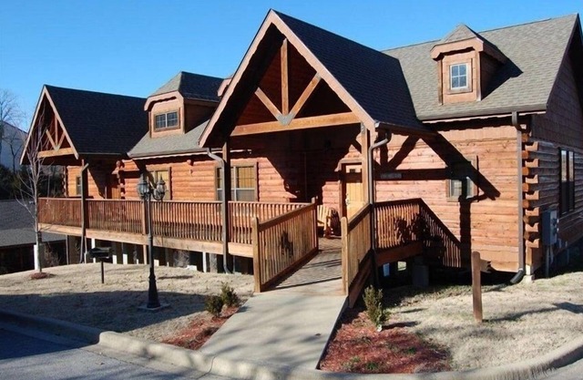 Log Cabin Cozy - Tomber au coeur de Branson (2 Masters) TOUTES LES TAXES PAYÉES !!!