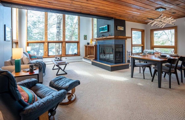 Cozy Loon Cabin in Namakagon | Lakefront 3 Bed, 2 Bath