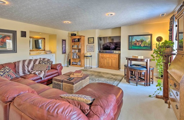 NEW! Louisville Apt w/ Patio, Fire Pit & Game Room