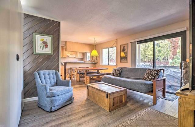 Cozy Mammoth Lakes Studio: 5 Mi to Ski Slopes