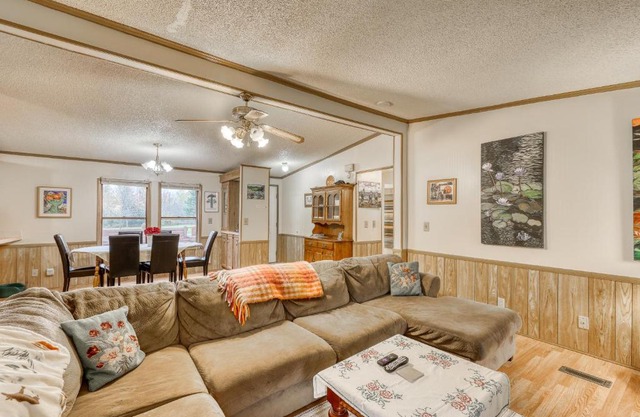 Cozy Maple Grove