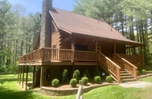 La cabane Merlot - grande cabane familiale à Hocking Hills.