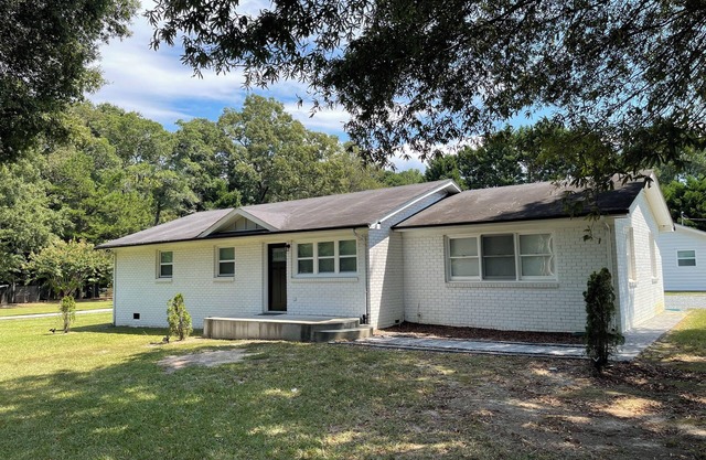 Cozy Minimalistic 3BR Home