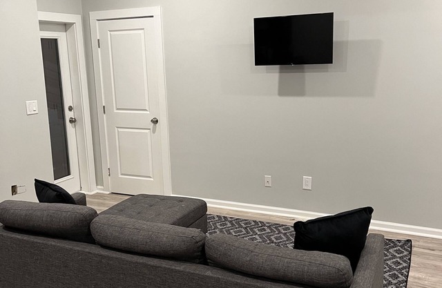 Cozy Modern 1Bed1.5Bath Apartment!