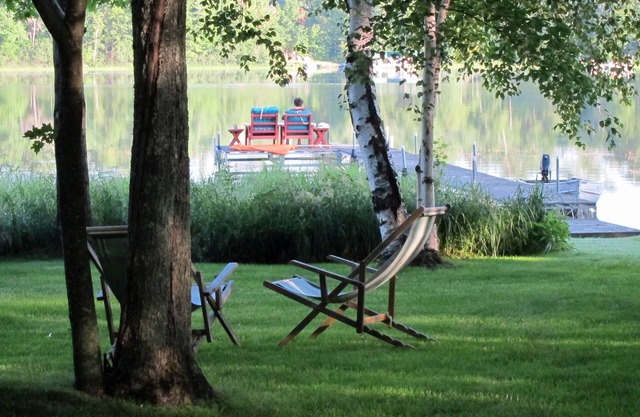 Chalet moderne confortable. Beau terrain. Quai privé. Lac Shishebogama!