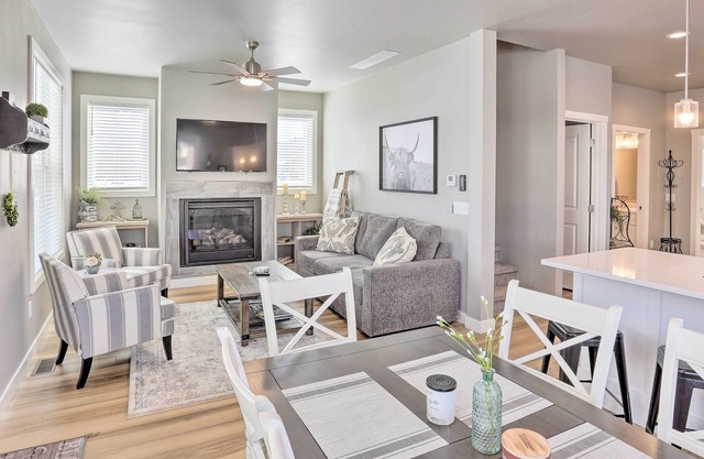 Cozy & Modern Spearfish Cottage Near Downtown