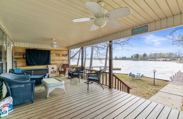 Cozy Mooring Lake House