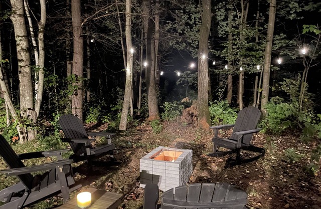Cozy Mountain Cottage perfect for ski weekend. Pet Friendly!