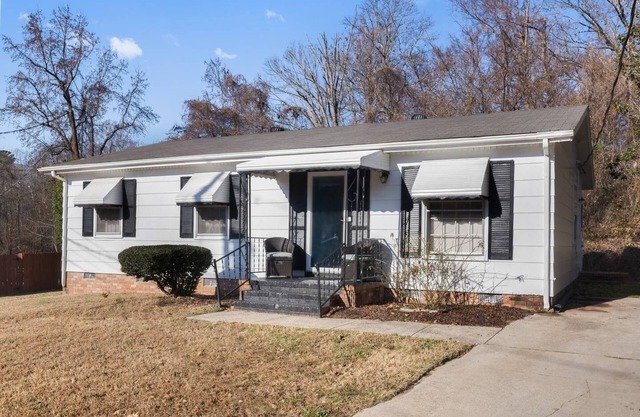 Confortable 3BR Durham Nest @ Curtis