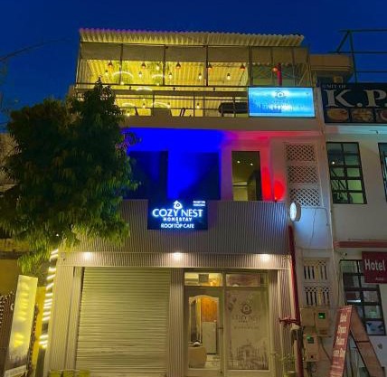 COZY NEST Homestay & Rooftop Cafe