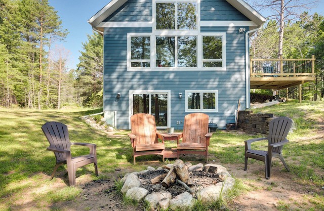 NEW! Cozy Northwoods Cabin w/ Private Lake Access