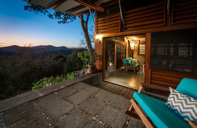 Chic, villa avec vue sur l'océan située dans la canopée de la jungle à SJDS