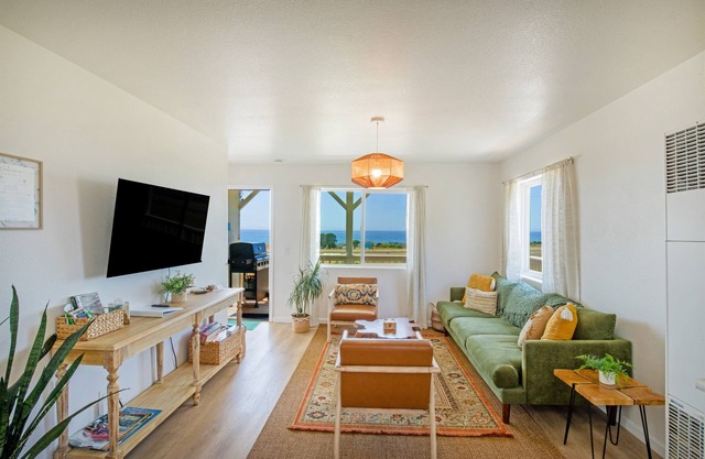 Cozy Oceanview Hideaway#2 on Golf Course/Airport