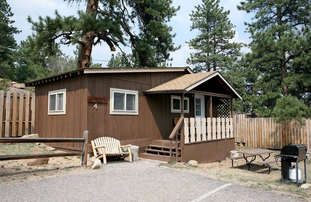 Cabine 1 chambre confortable avec bain à remous personnel