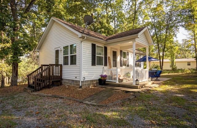 Cozy, Lake Access, Pet friendly, Professional Host, Convenient Location