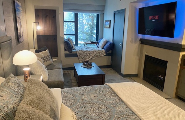 Newly Remodeled Pet friendly Studio at Monache Resort in Village