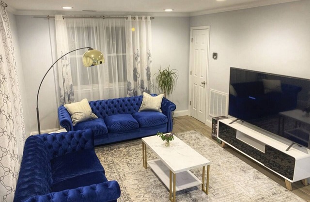 Cozy Phila Apartment ★ King+Full Bed ★ Free WiFi & Parking