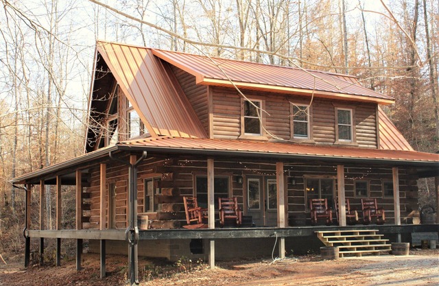 Cozy pine log cabin