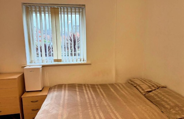 Cozy Private Room with Free Wi-Fi