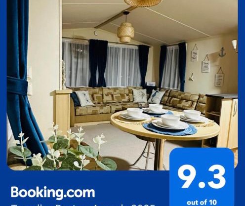 Cozy Private Static Caravan at Llyons Robin Hood - Silver Birch Way 11