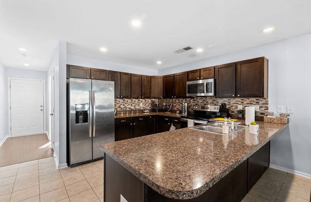 Cozy & Quiet 3/2 near Downtown Lexington 15 minutes to horse park!