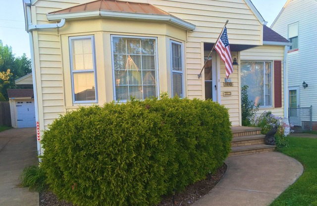 Cozy & Quiet beautiful 4 bedrooms , close to downtown, Cleve clinic