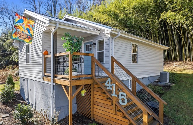 Cozy, quiet, yet close to downtown, super-fast 1G Internet