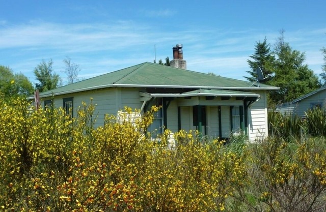Cozy Railway Cottage