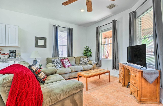 Cozy & Relaxing Eloy Apartment w/ Pool Access