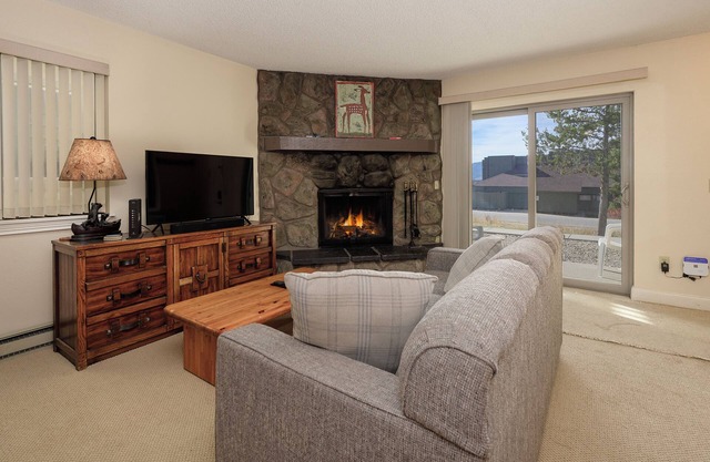 Cozy 1 bedroom, ground floor, remodeled, clubhouse
