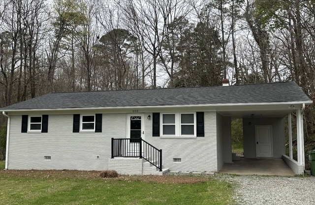 Cozy Retreat 203 - Private house, fully stocked for the whole family to enjoy!