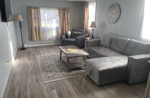 Cozy Retreat close to I-90 exit 30, Cooperstown, and Utica