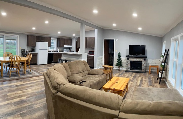 Cozy Retreat in Deer Country