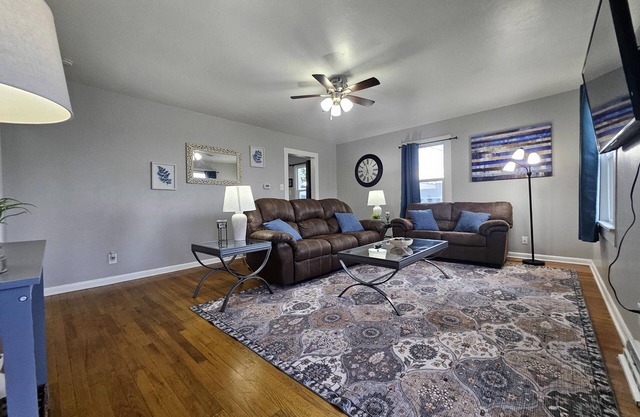 Cozy Retreat Near Pikes Peak & Downtown